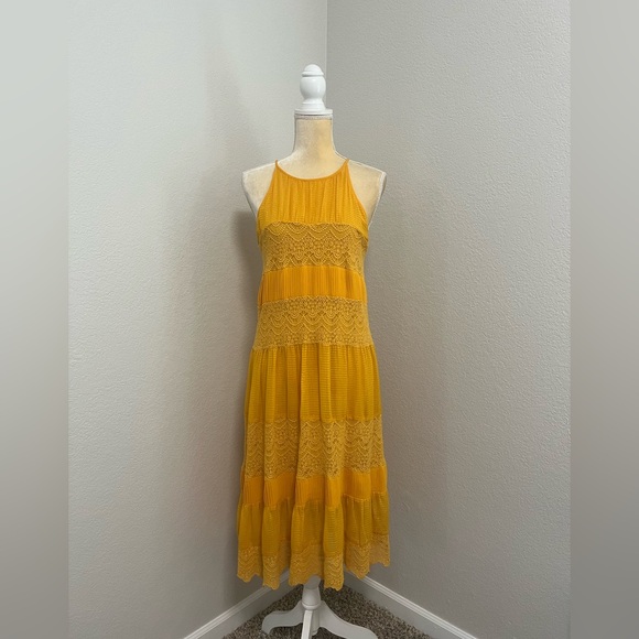 HD in Paris Villanelle Lace Dress Mango - Picture 1 of 7